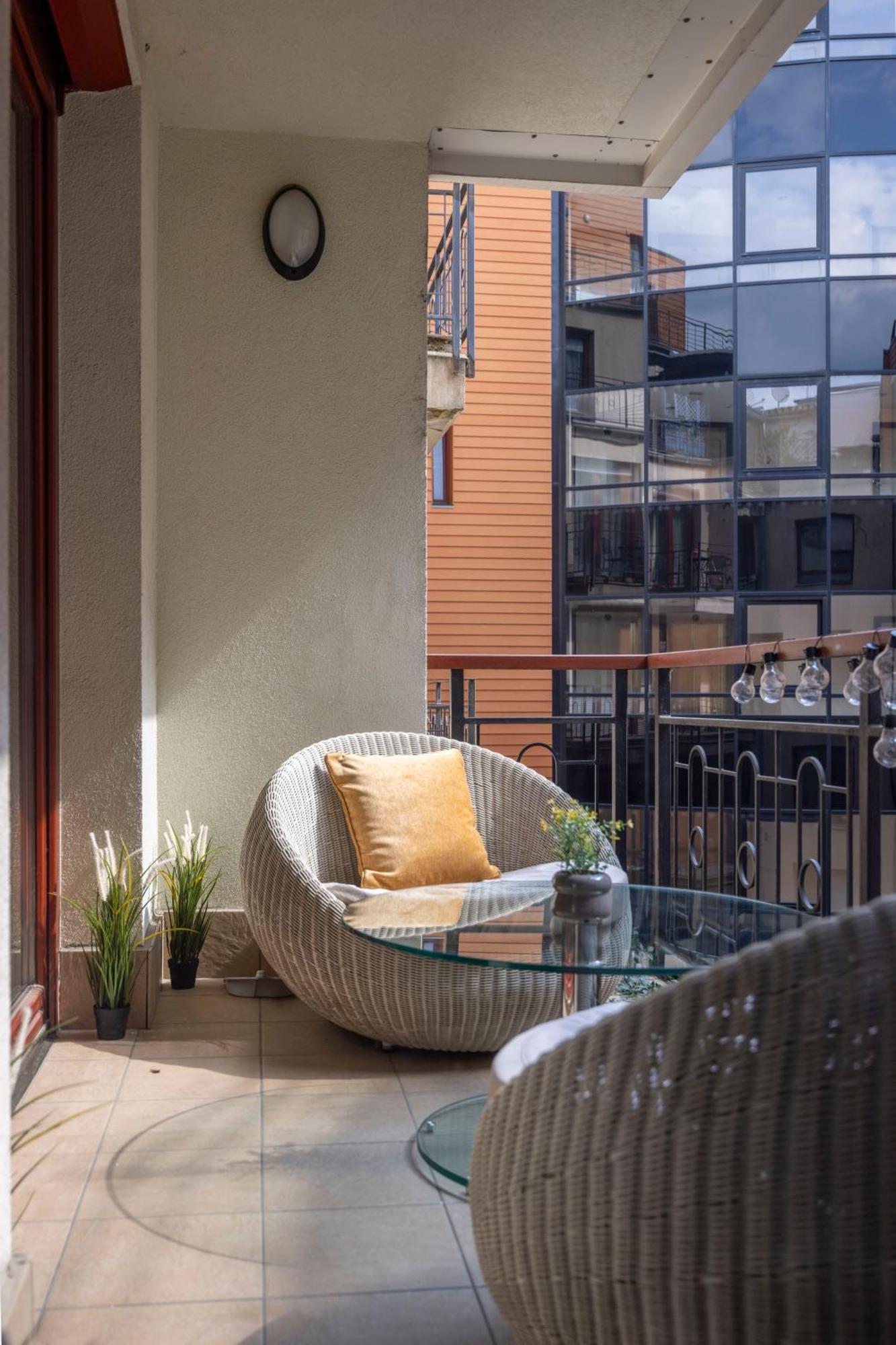 Exclusive Central Suite With Balcony By Prestige Homes Budapest Exterior foto