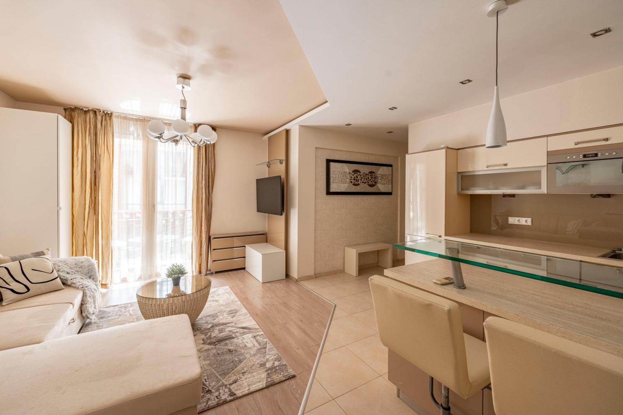 Exclusive Central Suite With Balcony By Prestige Homes Budapest Exterior foto